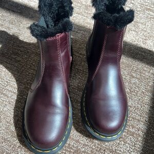 Dr. Martens Women's Burgundy Leonore Chelsea Faux Fur Leather Boots Size 7 EUC
